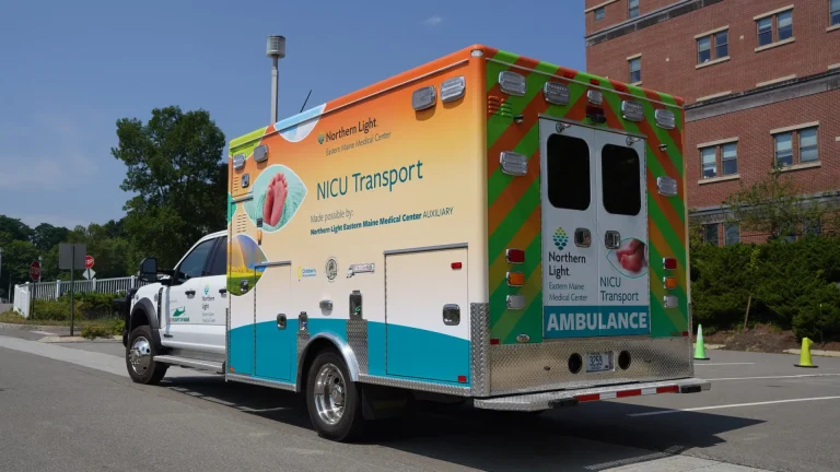 Medical Center introduces specialized ambulance for vulnerable infants